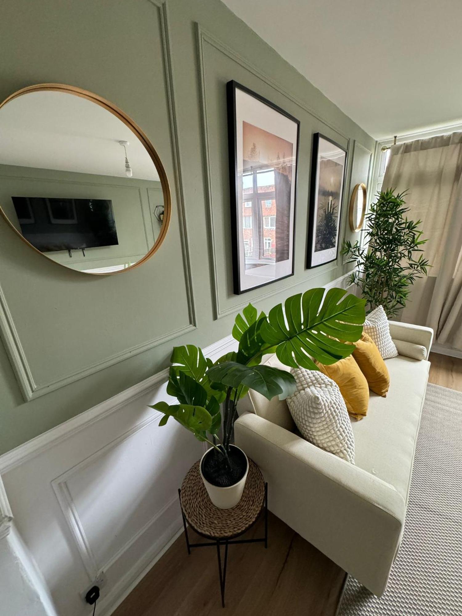 Grace House - 15 Minutes To Central London Thamesmead  エクステリア 写真