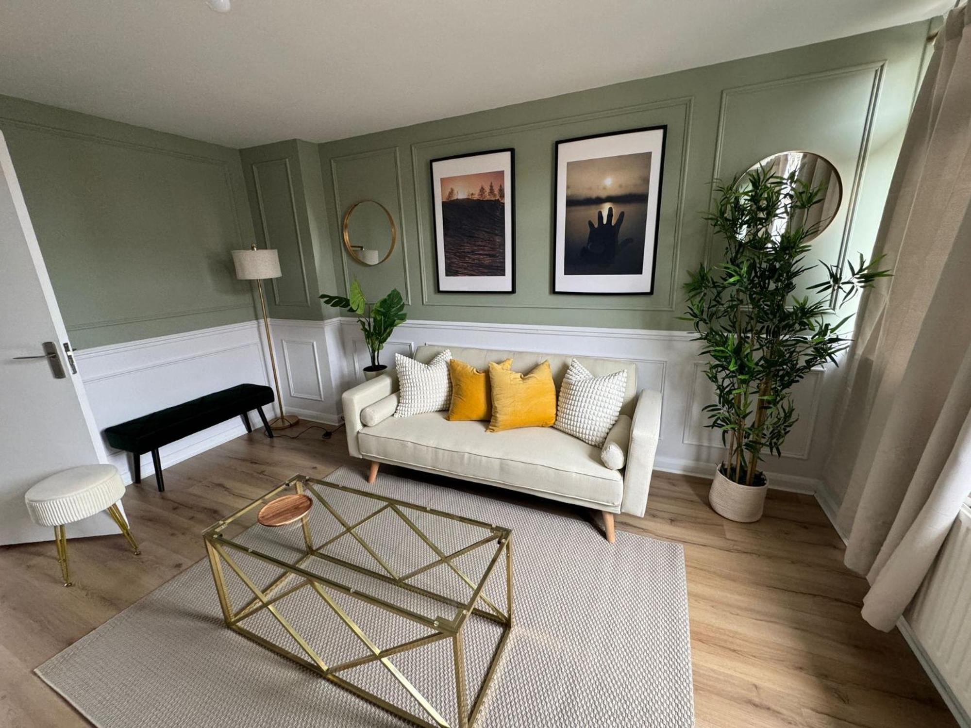 Grace House - 15 Minutes To Central London Thamesmead  エクステリア 写真