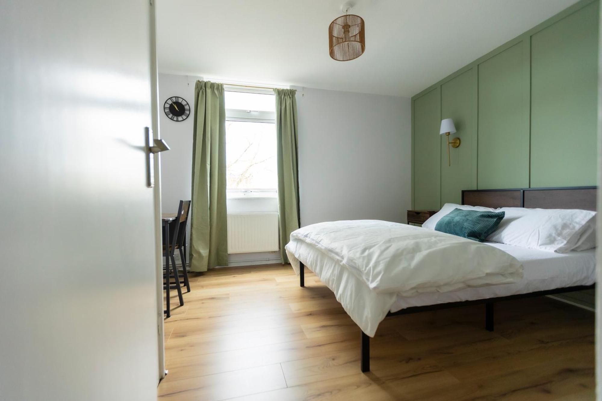 Grace House - 15 Minutes To Central London Thamesmead  エクステリア 写真