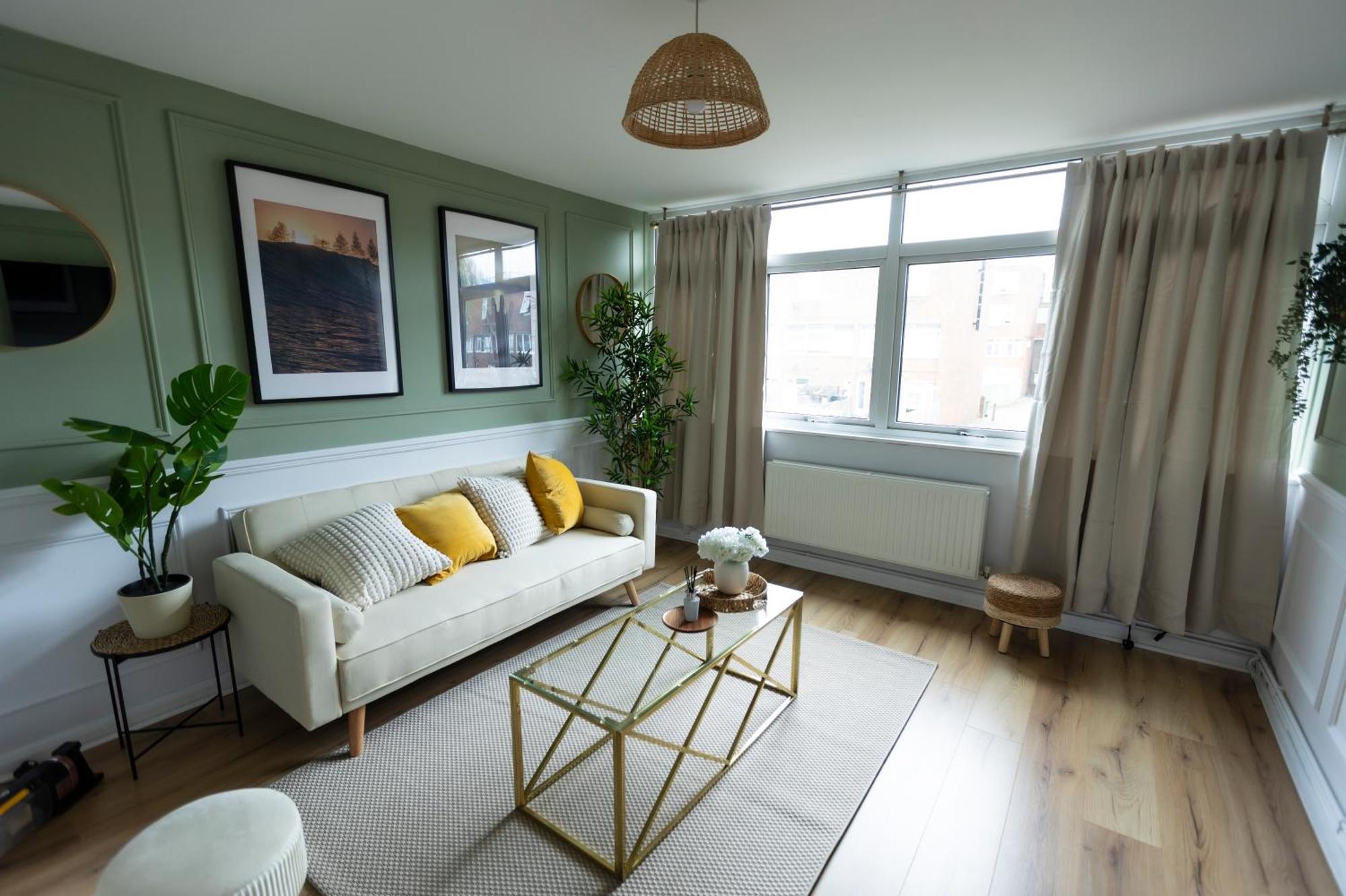 Grace House - 15 Minutes To Central London Thamesmead  エクステリア 写真